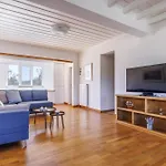 Apartment Aretousa *
