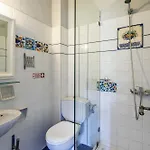 Apartment Aretousa *
