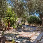 Aretousa Apartment *