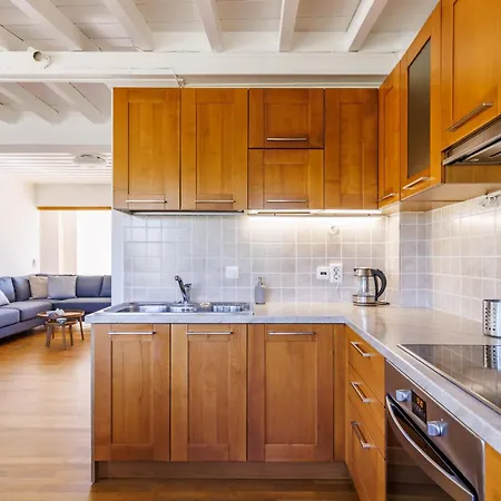 Apartment Aretousa *