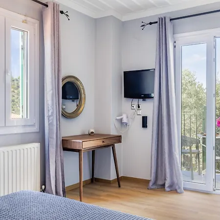 Apartment Aretousa *