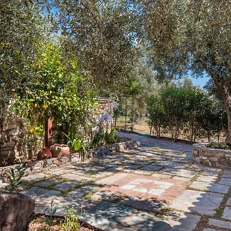 Aretousa Deluxe Apartman *